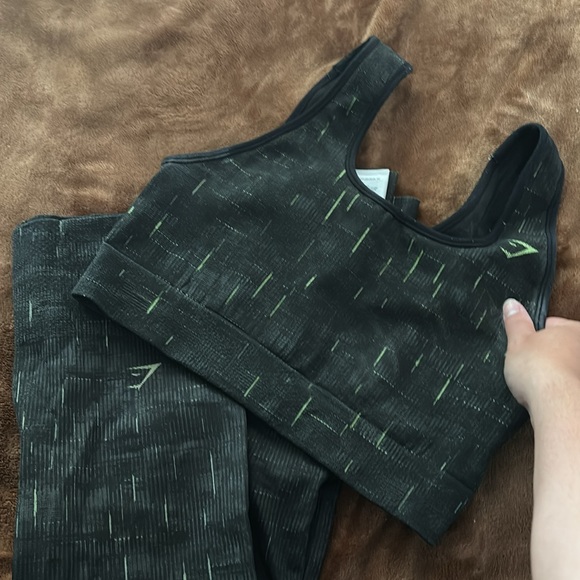 Gymshark Seamless Set - Picture 2 of 2